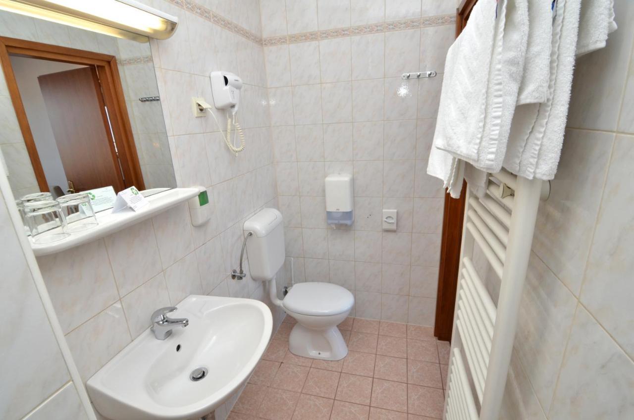 Neboder Hotel 3*