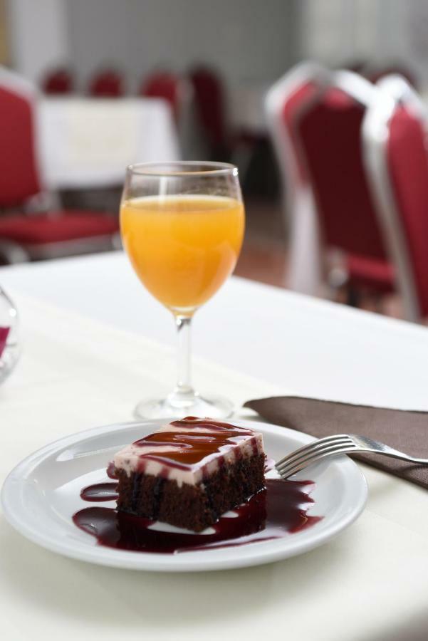 Hotel Neboder 3*